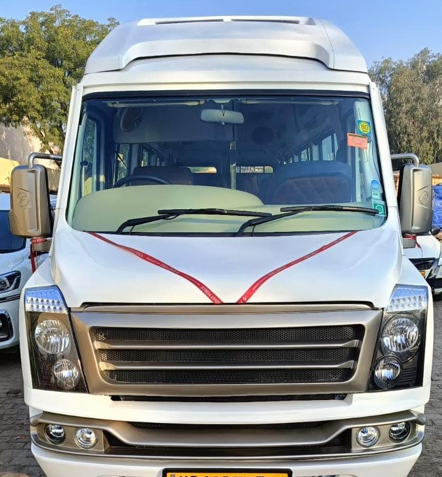 Tempo Traveller 17+D