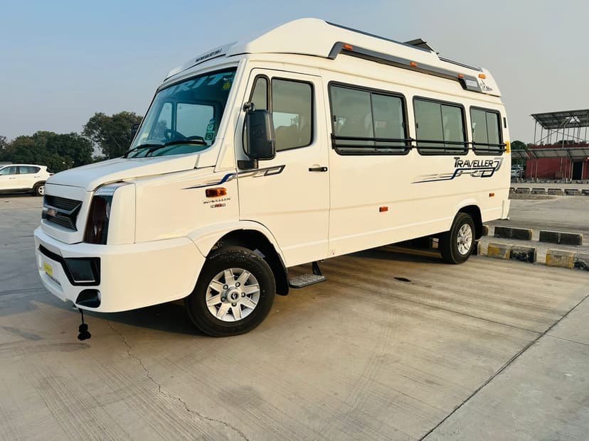 Tempo Traveller 12+D
